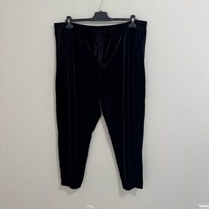 GAP NWT Black Velvet Joggers
